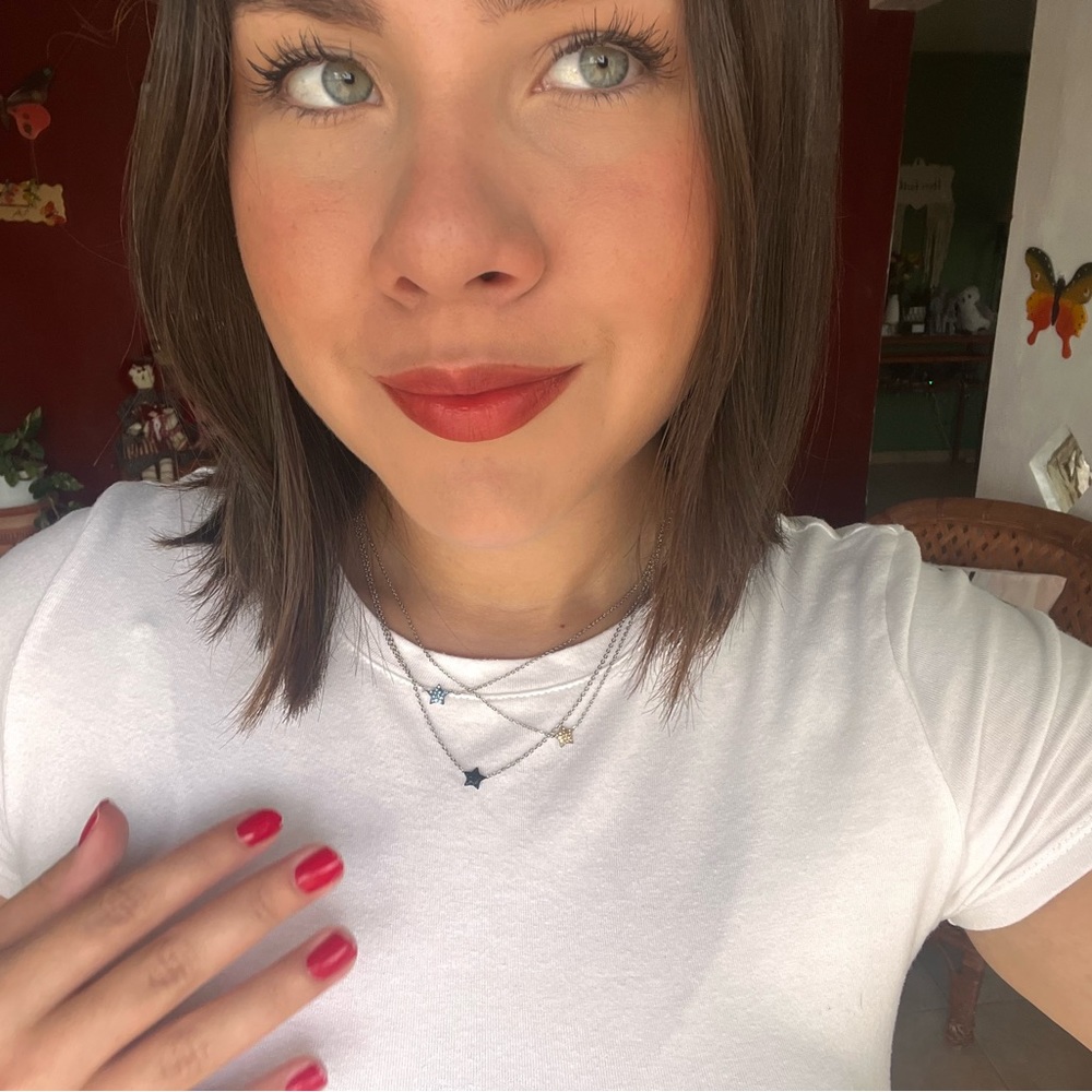 Meet your Posher, Priscila